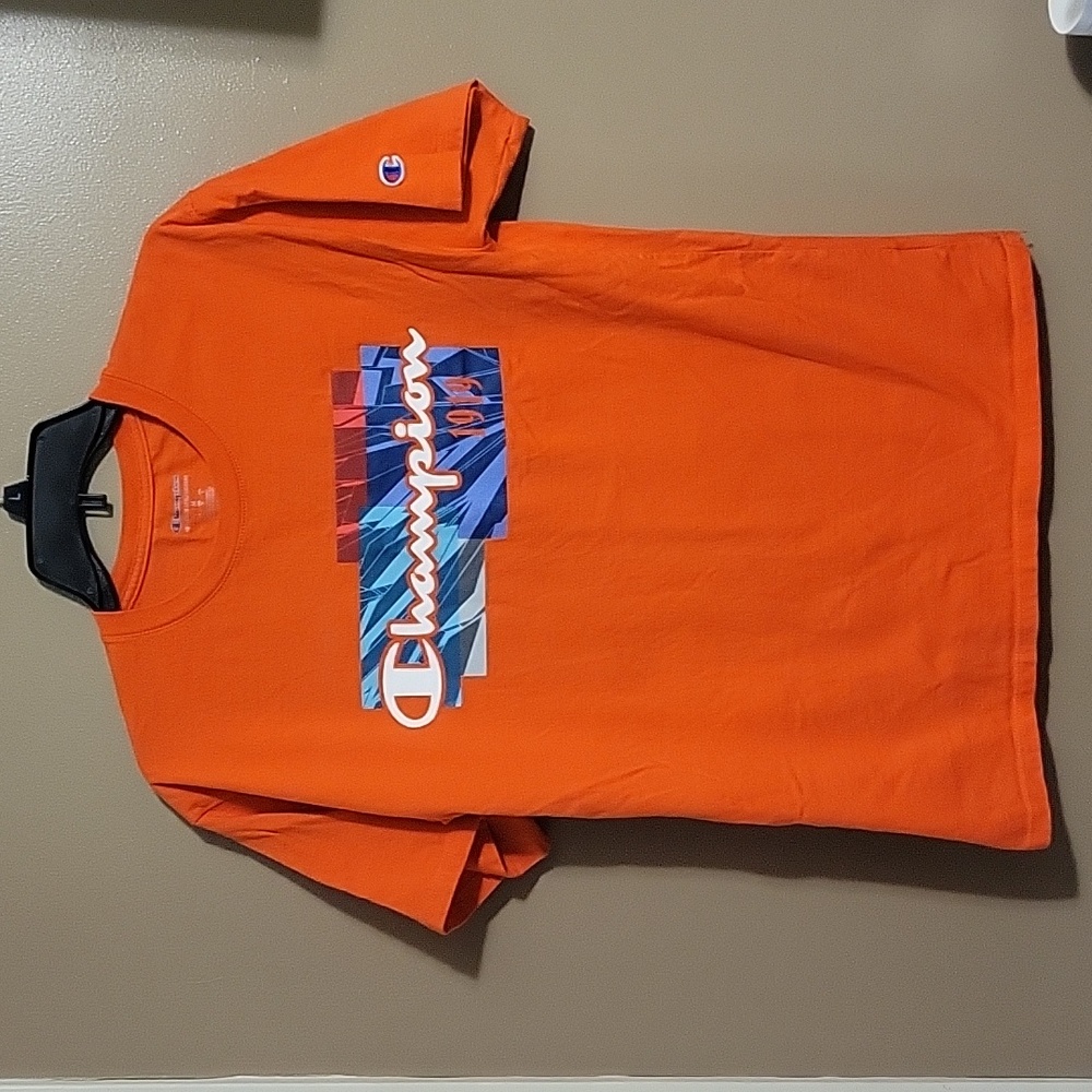 Champion logo tee